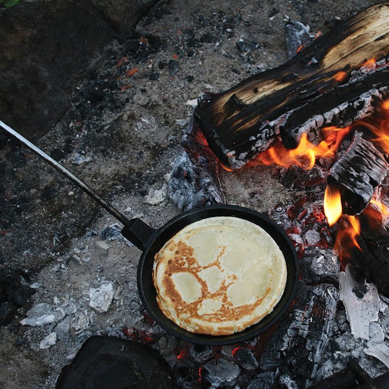 Skillet Cast Iron Cooking Campfire Camp Fire Chuckwagon 1:12 Miniature #G140 