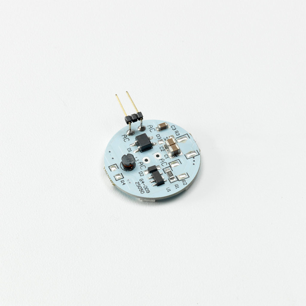 AIRMKT eCom PN 15751W-09 12 42138 9 Chip LED-Puck Light Warm White WEB