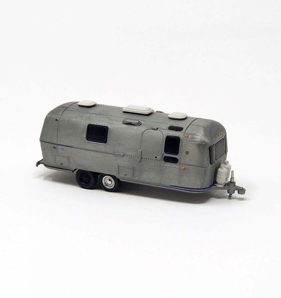 Airstream Land Yacht Camper Travel Trailer RV w/ Awning 1:64 Scale Diecast Model 