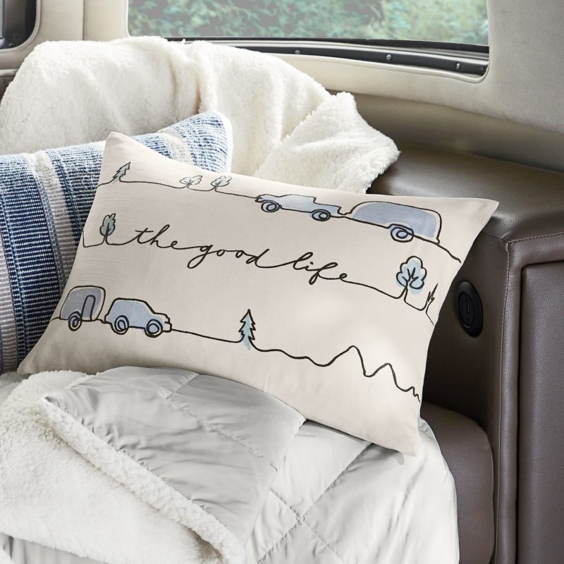 S21sp57_Pillows_V2_15186X_MOCKUP